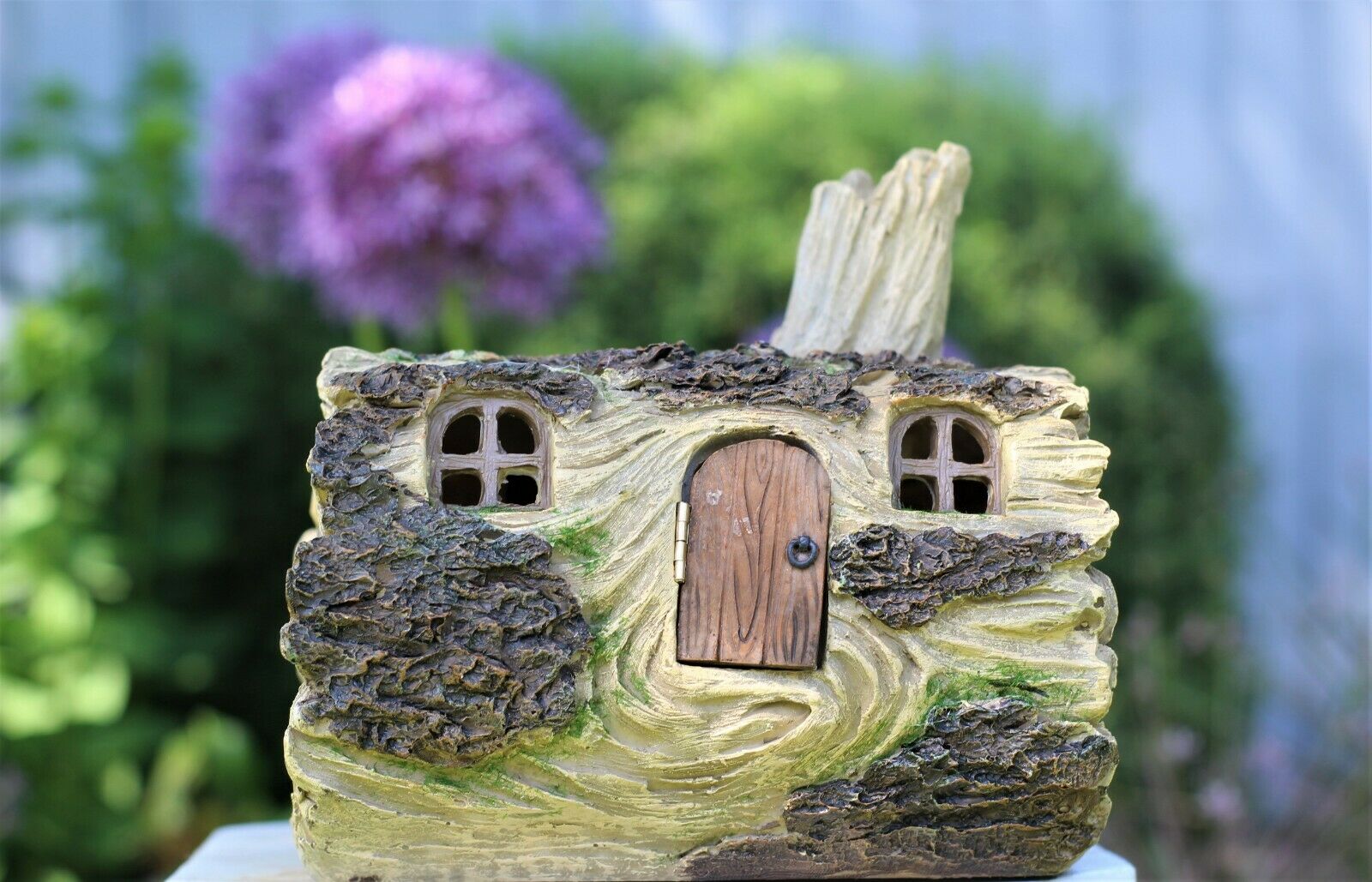 Solar powered Fairy Log House With Opening fairy Door - Image 9