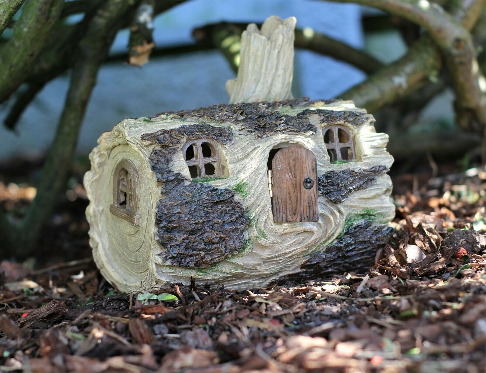 Solar powered Fairy Log House With Opening fairy Door - Image 3