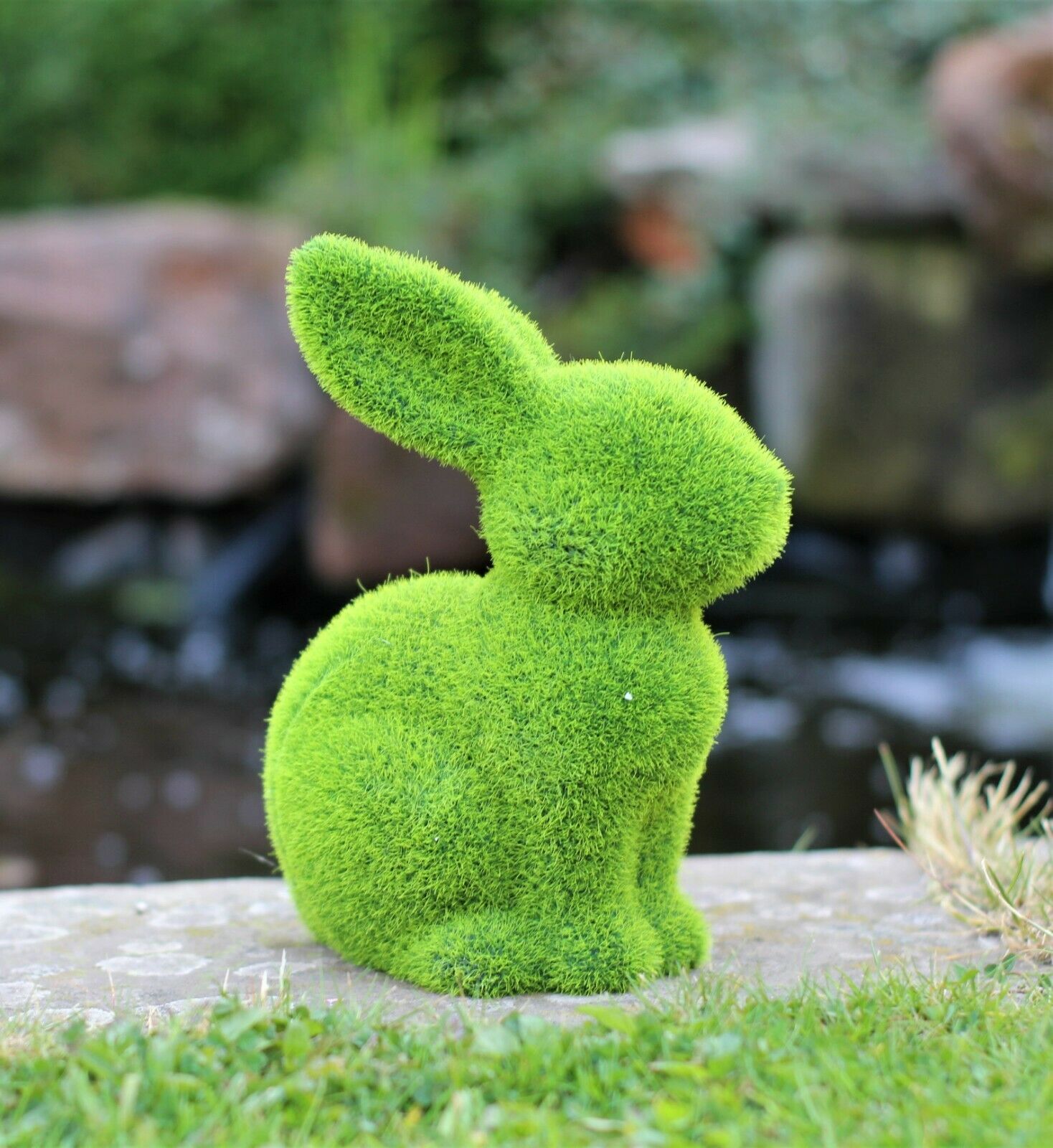 Green Grass Effect Bunny Garden Ornament - Image 4