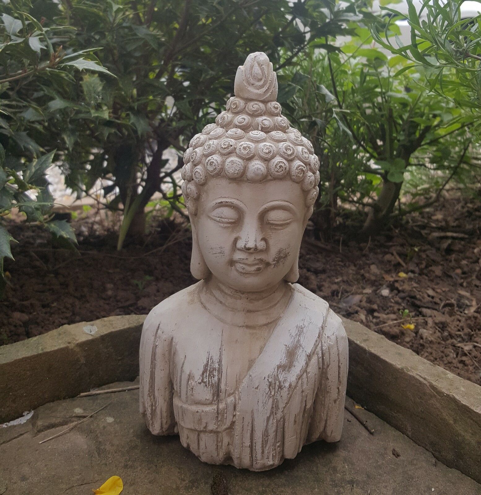 Buddha bust Ornament - Stone Drift Wood Effect - Image 10
