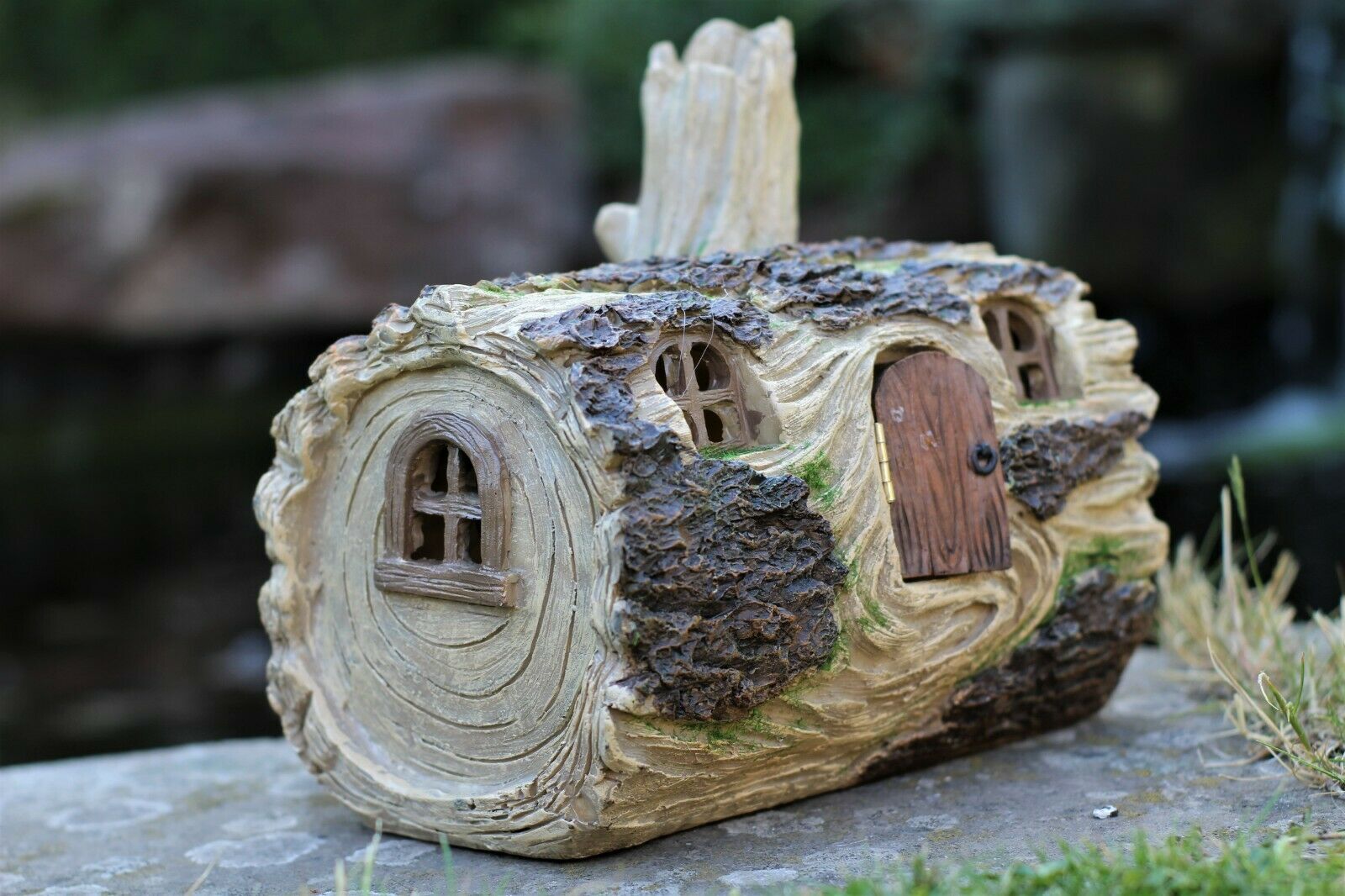 Solar powered Fairy Log House With Opening fairy Door - Image 6