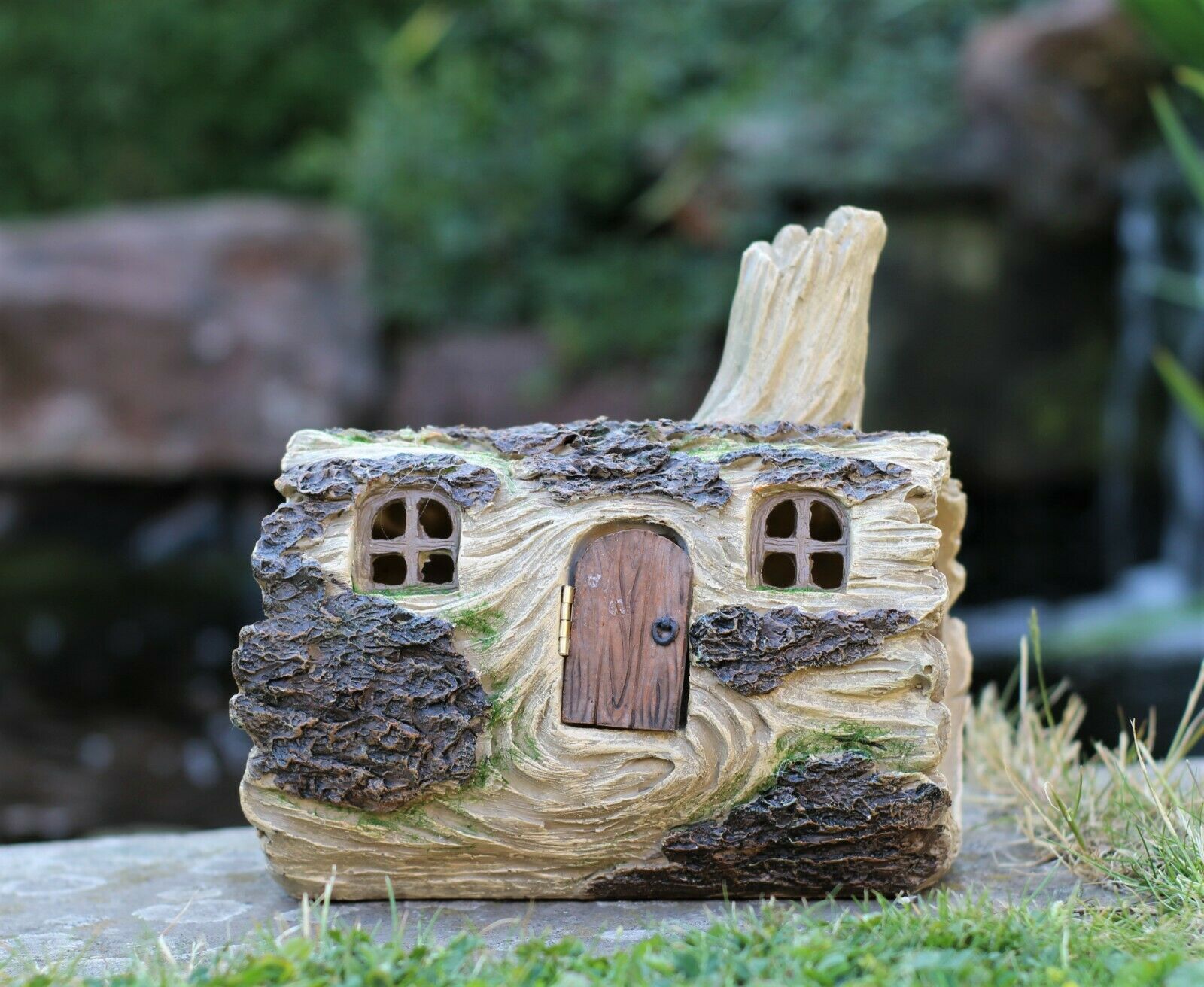 Solar powered Fairy Log House With Opening fairy Door - Image 5