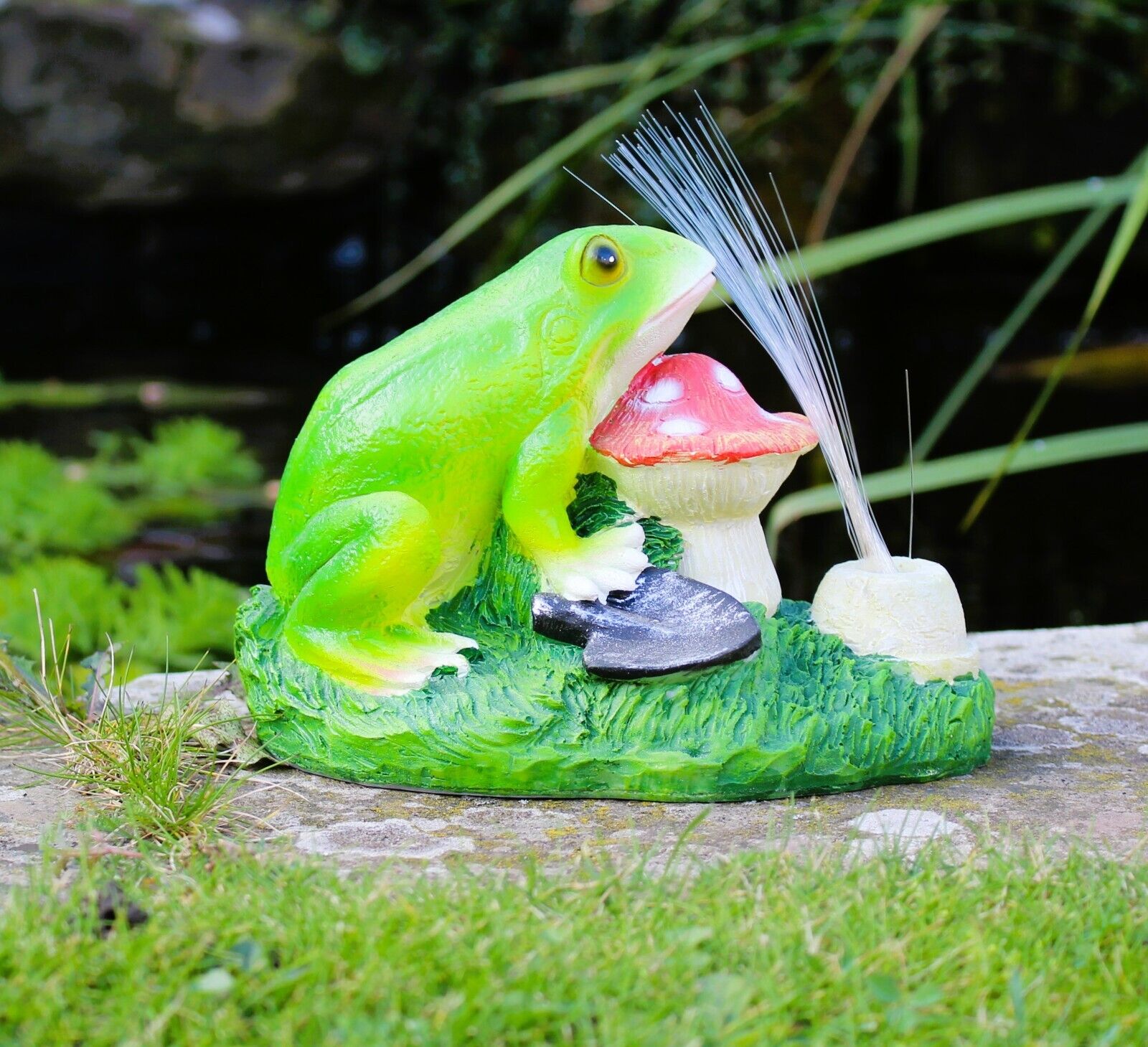 Solar Garden Frog Ornament 15CM - Image 5